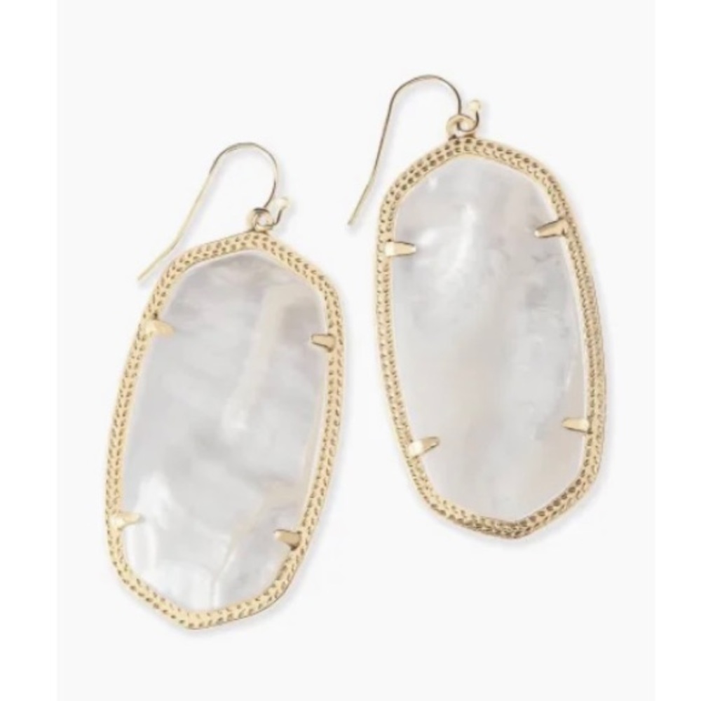 Kendra Scott Mother of pearl Elle drop earrings, size 1.5"L x 0.7"W